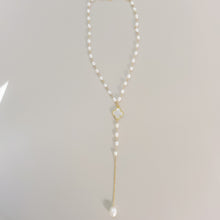 Load image into Gallery viewer, Mother of Pearl Clover Lariat Necklace