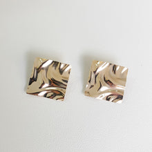 Load image into Gallery viewer, Hammered Square Plate Earrings