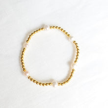Load image into Gallery viewer, Gold and Pearl Beads Bracelet