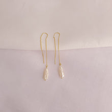 Load image into Gallery viewer, Freshwater Pearls Threader Earrings