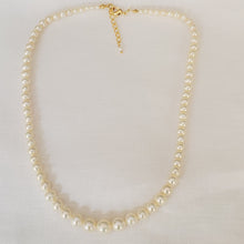 Load image into Gallery viewer, Queen Pearls Necklace