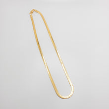 Load image into Gallery viewer, Flat Herringbone Chain Necklace