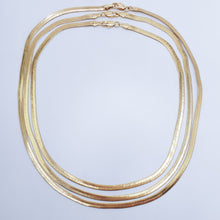 Load image into Gallery viewer, Flat Herringbone Chain Necklace