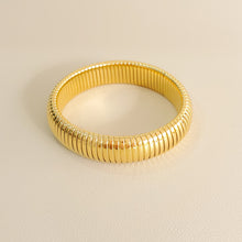 Load image into Gallery viewer, Flex Sanake Bracelets ( Gold )
