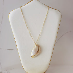 Mother of Pearl Shell Necklace