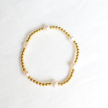 Load image into Gallery viewer, Gold and Pearl Beads Bracelet

