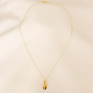Gold Shell necklace
