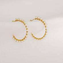 Load image into Gallery viewer, Open Hoop Earrings with Pearls

