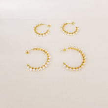 Load image into Gallery viewer, Open Hoop Earrings with Pearls

