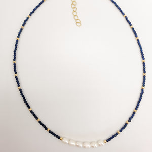 Delicate Pearls and Crystal Necklace Choker